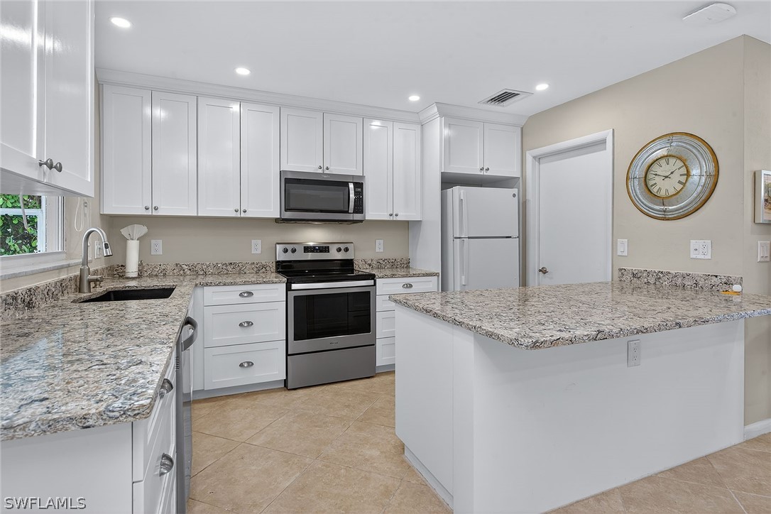 3 Bed Pool Home for Sale in Marco Island, photo 12