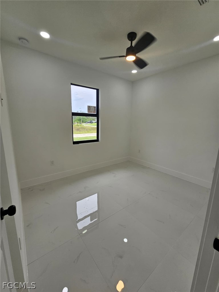 3 Bed SingleFamilyResidence for Sale in Lehigh Acres, photo 12