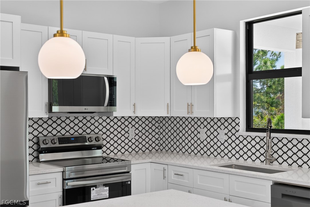 3 Bed SingleFamilyResidence for Sale in Lehigh Acres, photo 12