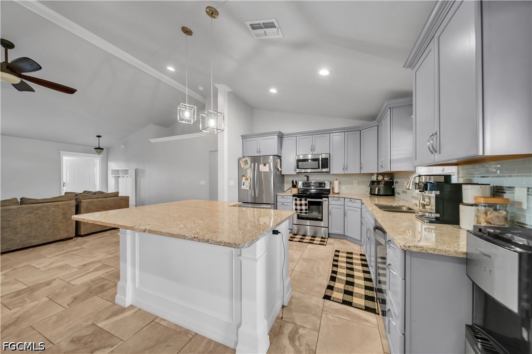 4 Bed SingleFamilyResidence for Sale in Cape Coral, photo 12