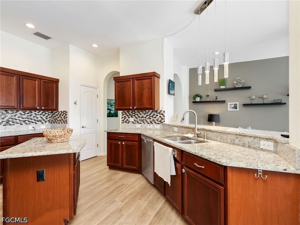 3 Bed Pool Home for Sale in Cape Coral, photo 12