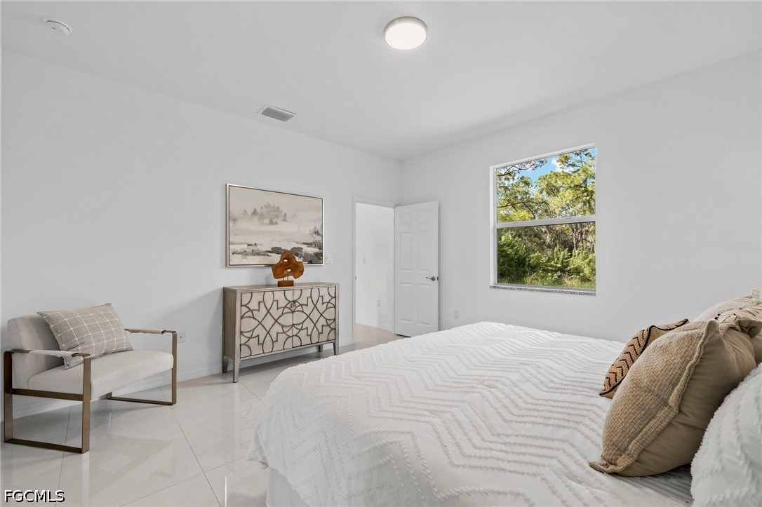 3 Bed SingleFamilyResidence for Sale in Lehigh Acres, photo 12