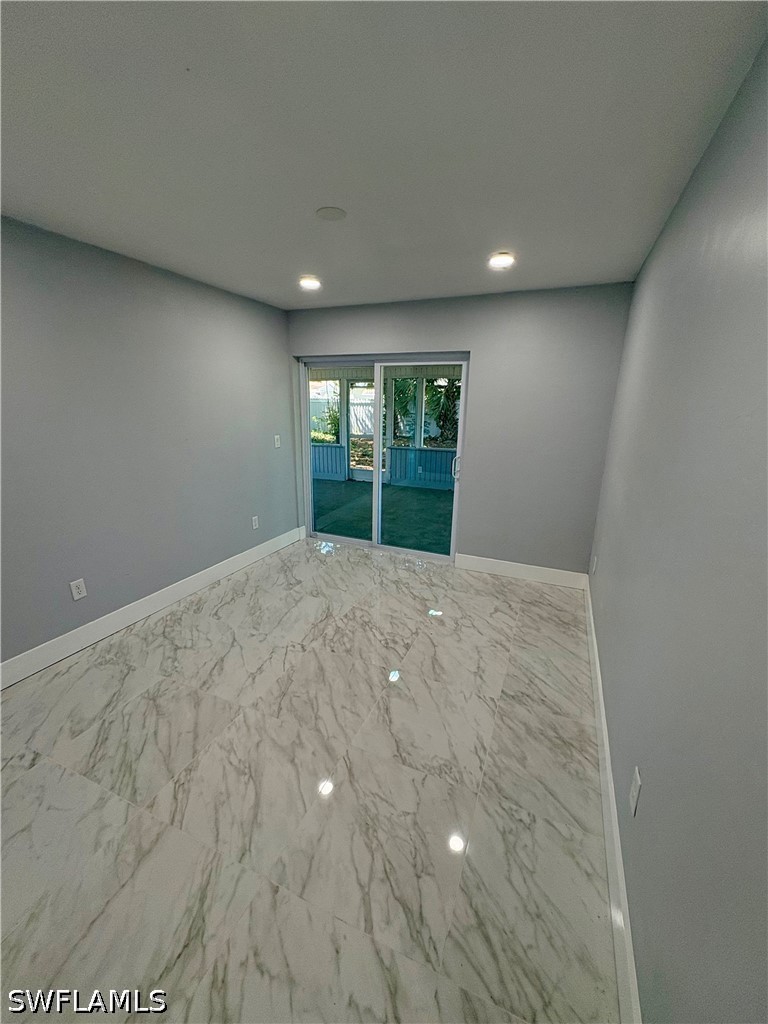 4 Bed SingleFamilyResidence for Sale in Naples, photo 12