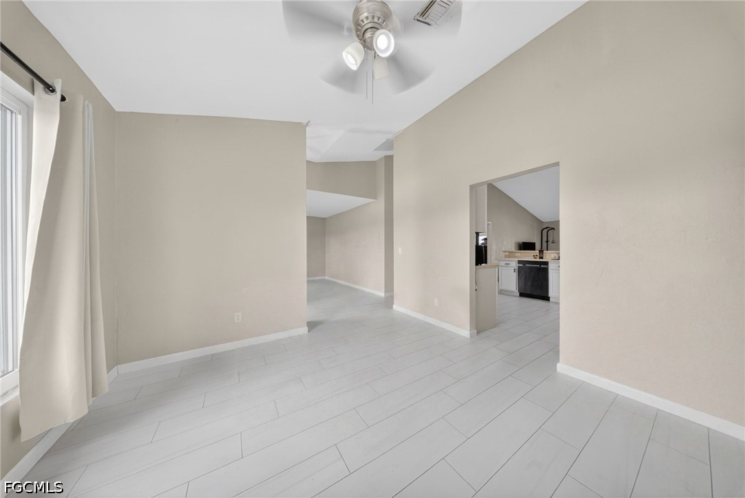 3 Bed SingleFamilyResidence for Sale in Cape Coral, photo 12