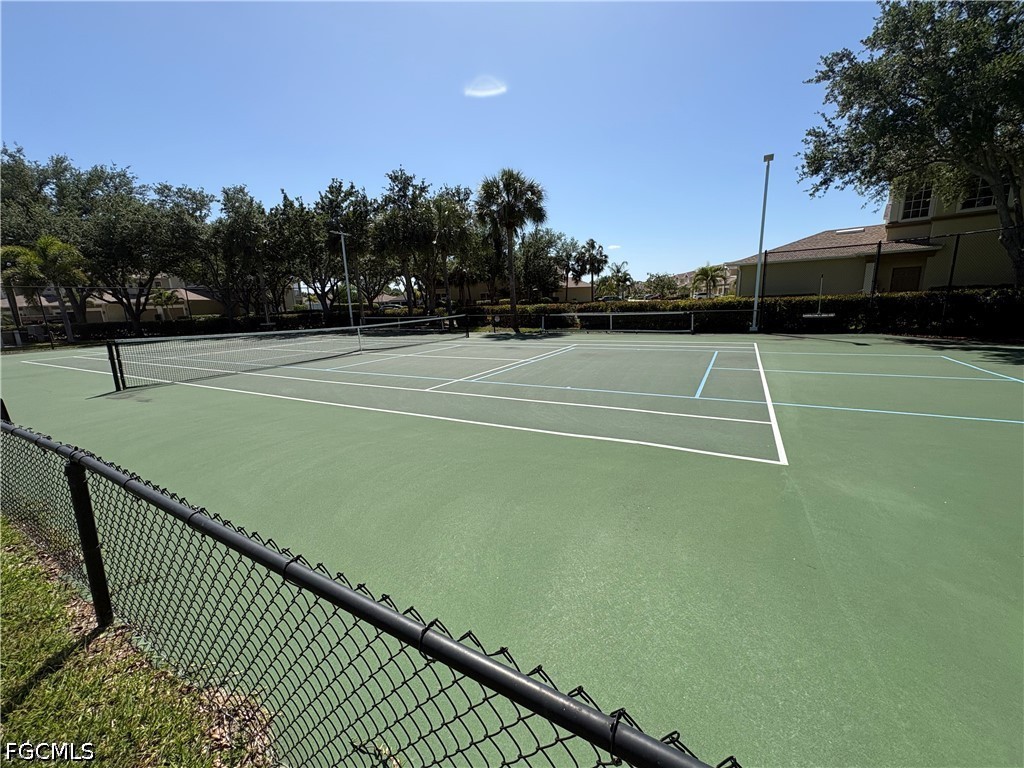 2 Bed Waterfront Home for Sale in Fort Myers, photo 12