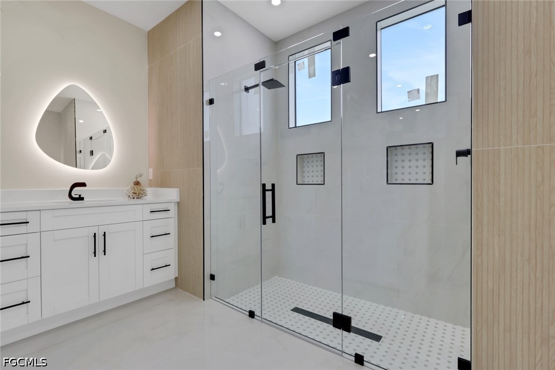 3 Bed Pool Home for Sale in Cape Coral, photo 12