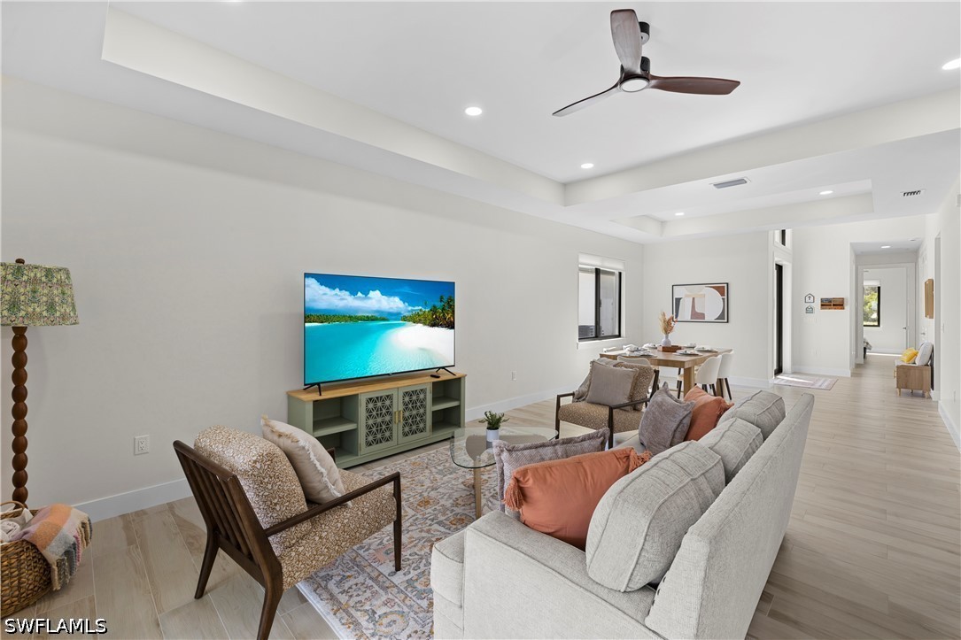 4 Bed SingleFamilyResidence for Sale in Naples, photo 12