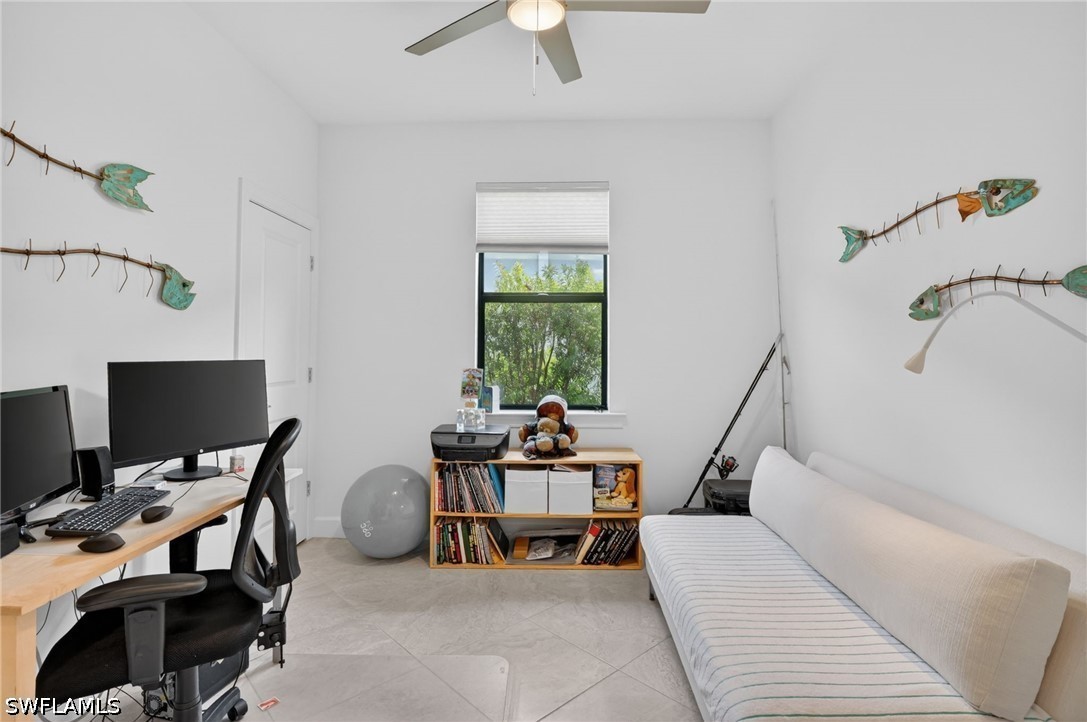 3 Bed Pool Home for Sale in Manatee Cove, photo 12
