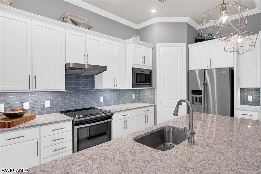 3 Bed Pool Home for Sale in Corkscrew Shores, photo 12