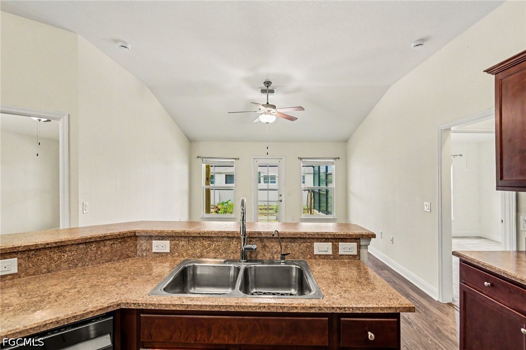 3 Bed SingleFamilyResidence for Sale in Cape Coral, photo 12