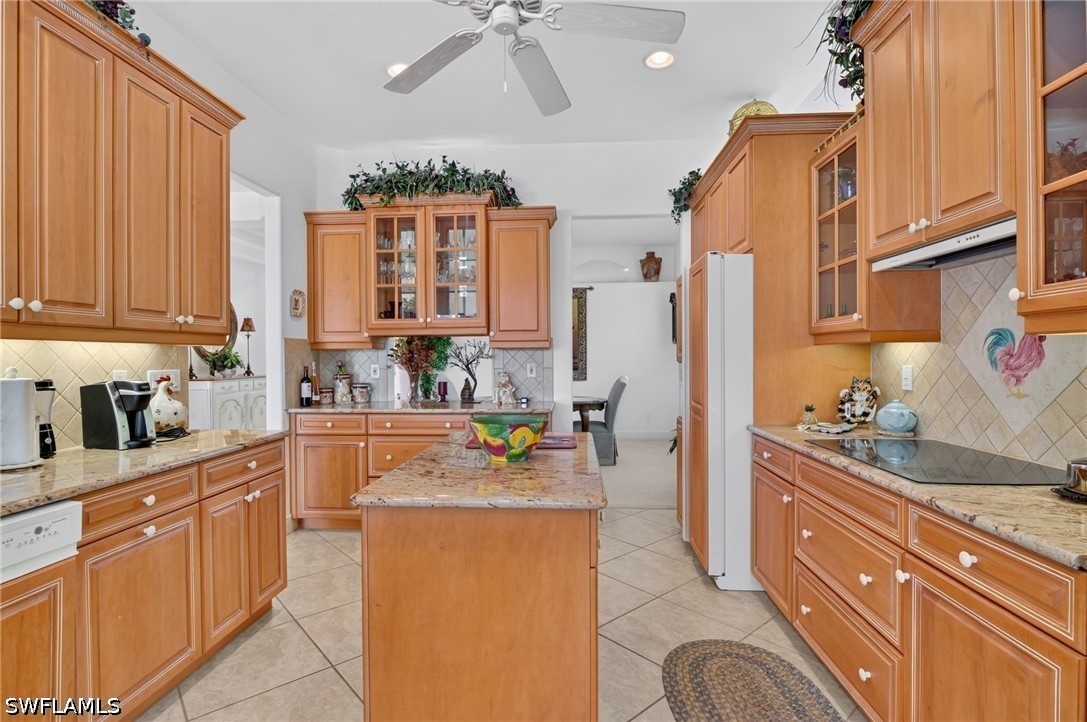 3 Bed Pool Home for Sale in Yorktown, photo 12