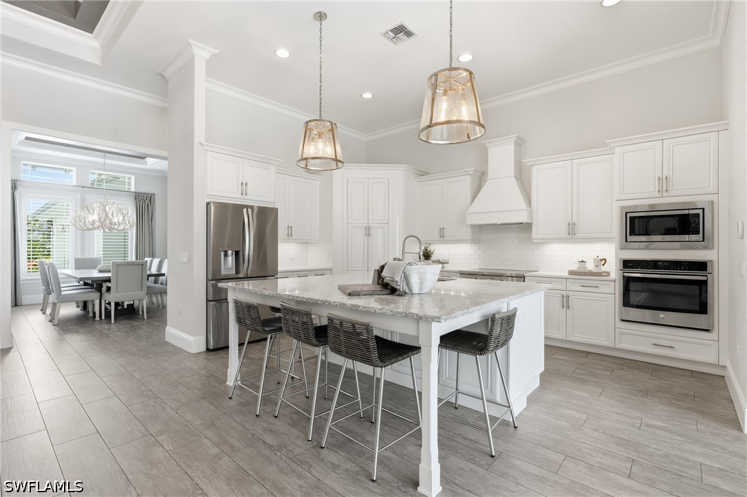 3 Bed Pool Home for Sale in Naples, photo 12
