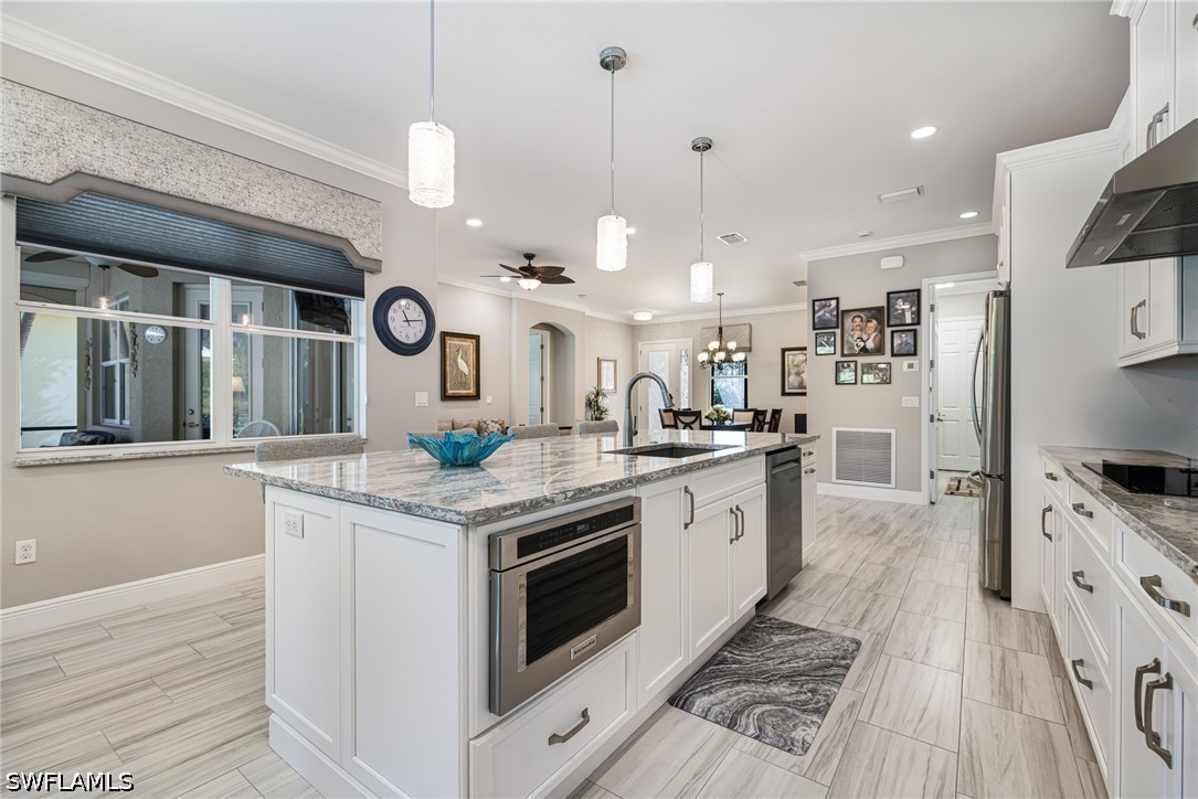 4 Bed Pool Home for Sale in Bella Terra, photo 12