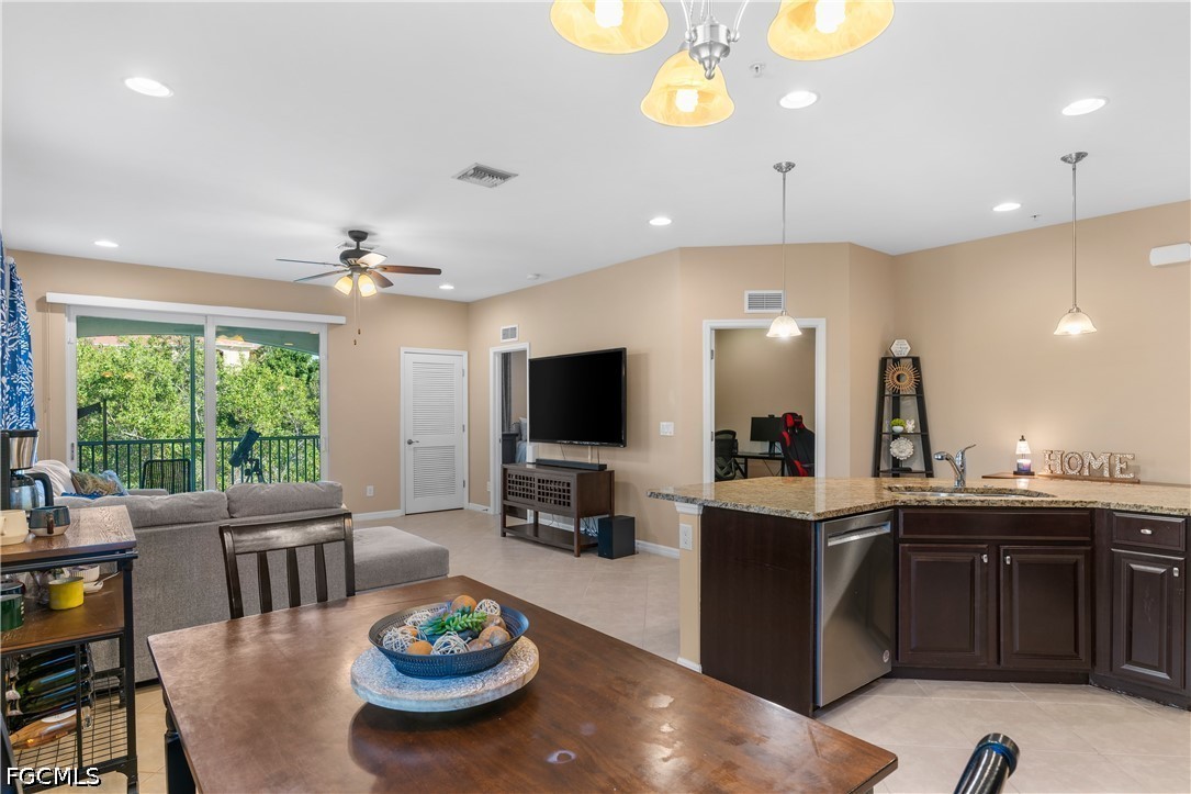 3 Bed Condominium for Sale in Fort Myers, photo 12