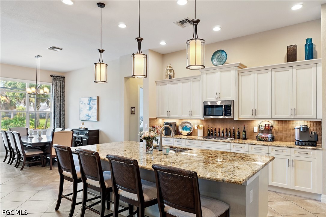 4 Bed Pool Home for Sale in Torrey Pines, photo 12