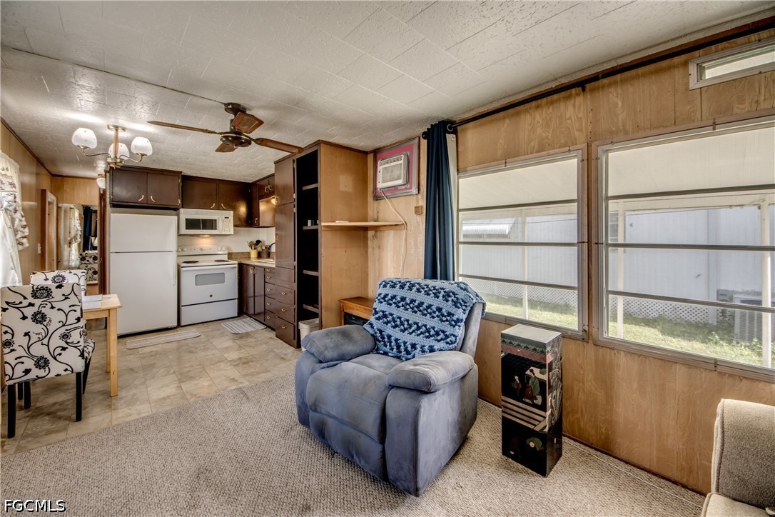 1 Bed ManufacturedHome for Sale in Mobile Manor, photo 12