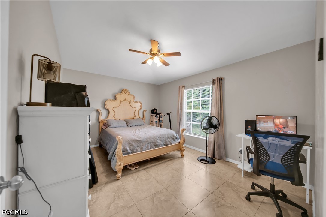 3 Bed Pool Home for Sale in Cape Coral, photo 12
