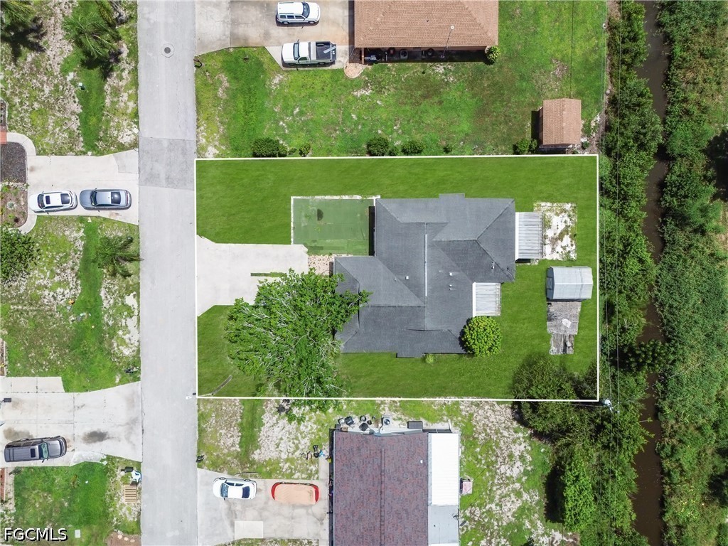 4 Bed Waterfront Home for Sale in Fort Myers, photo 12