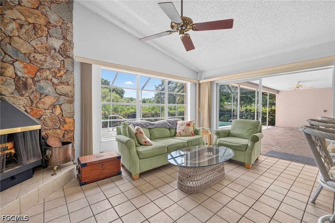 3 Bed Pool Home for Sale in Fort Myers, photo 12