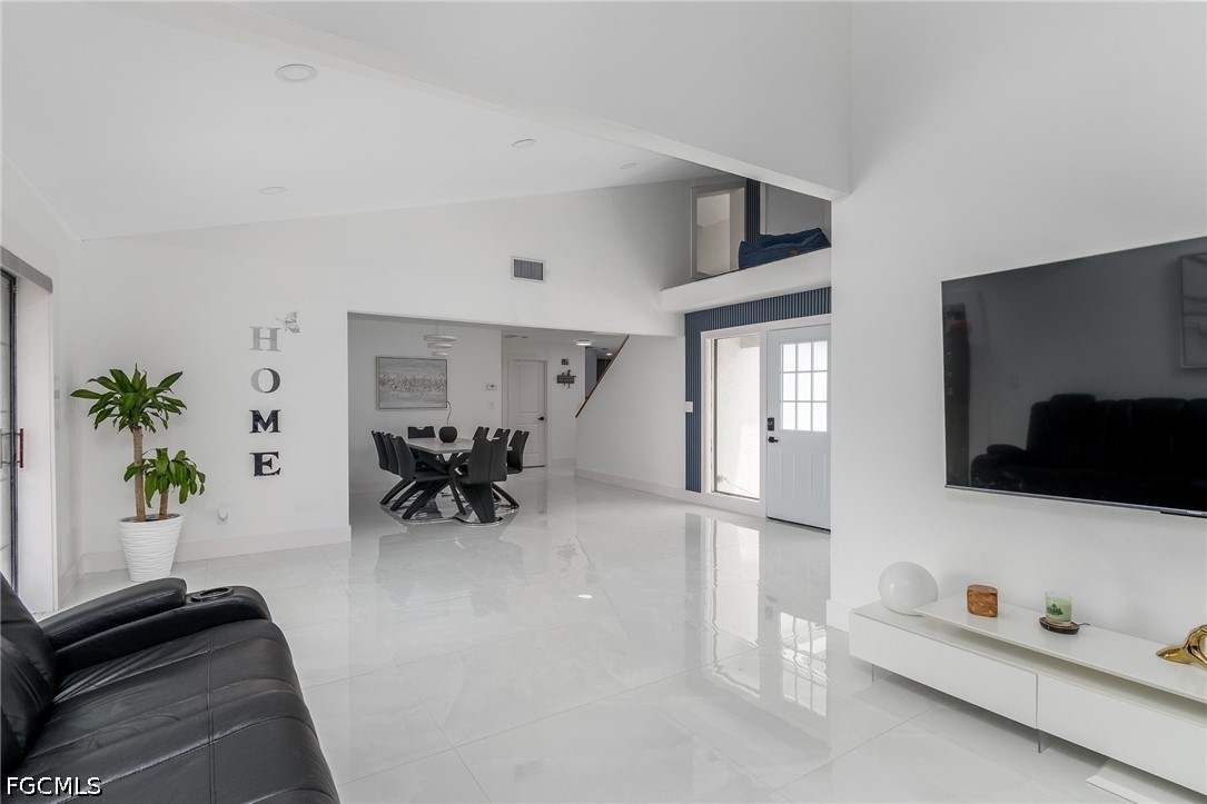 3 Bed Waterfront Home for Sale in Fort Myers, photo 12