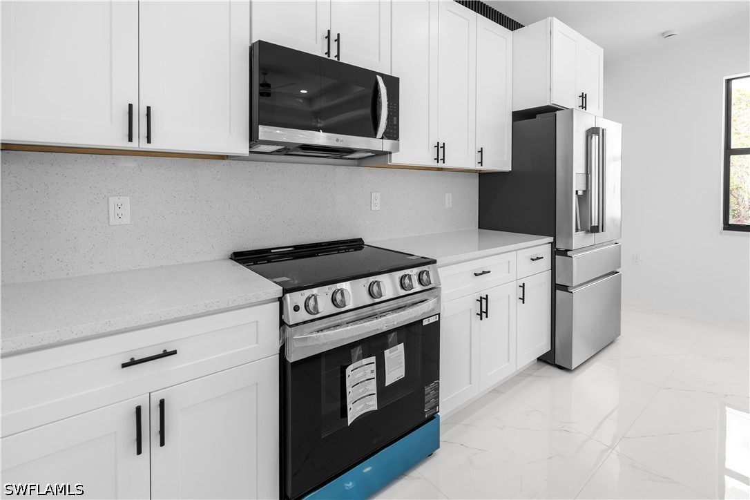 3 Bed SingleFamilyResidence for Sale in Lehigh Acres, photo 12