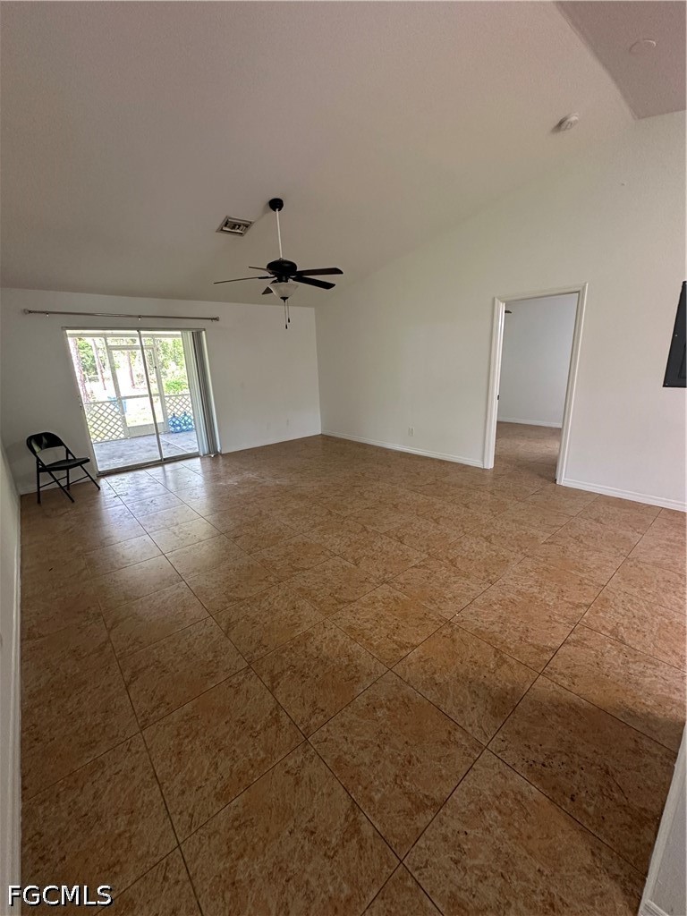 3 Bed SingleFamilyResidence for Sale in Naples, photo 12