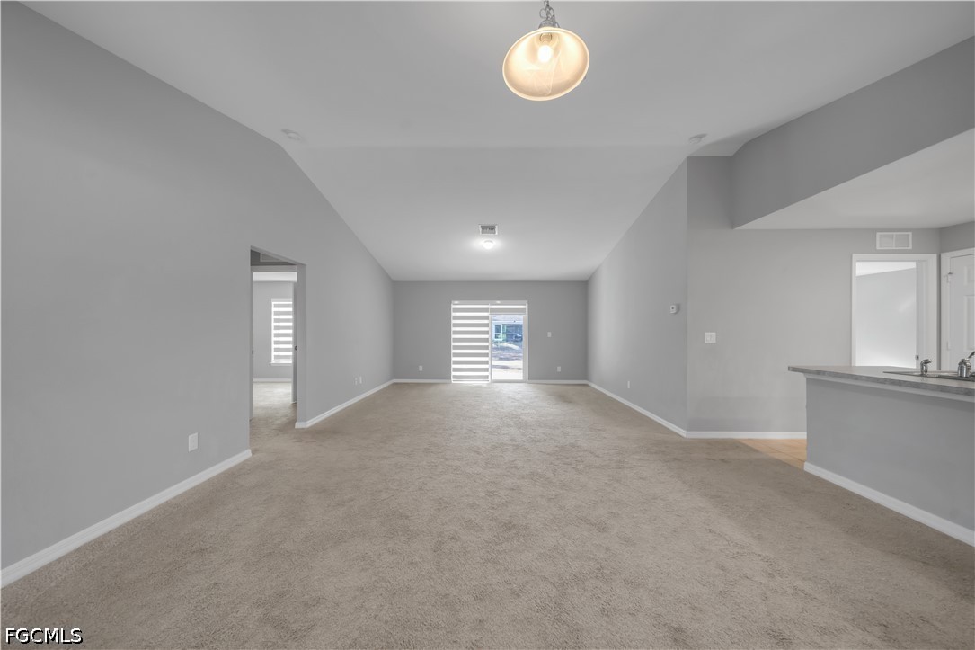 3 Bed SingleFamilyResidence for Sale in Lehigh Acres, photo 12