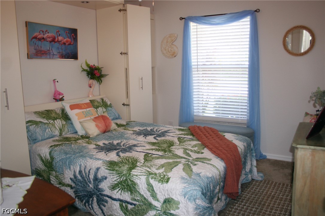2 Bed SingleFamilyResidence for Sale in North Fort Myers, photo 12