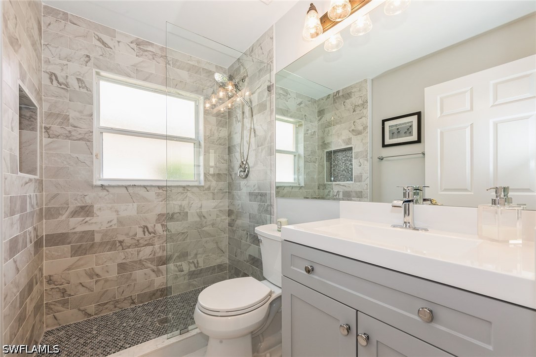 3 Bed Pool Home for Sale in Saturnia Lakes, photo 12
