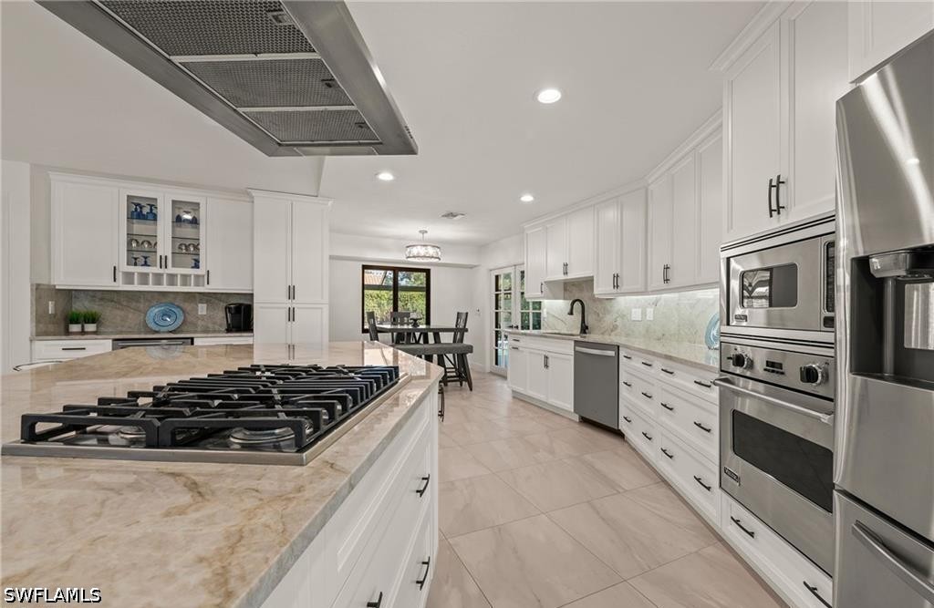 3 Bed Pool Home for Sale in Kings Lake, photo 12