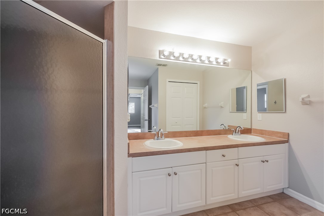 4 Bed SingleFamilyResidence for Sale in Twin Lakes, photo 12