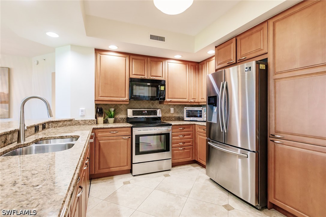 3 Bed Condominium for Sale in Navona At The Colony, photo 12