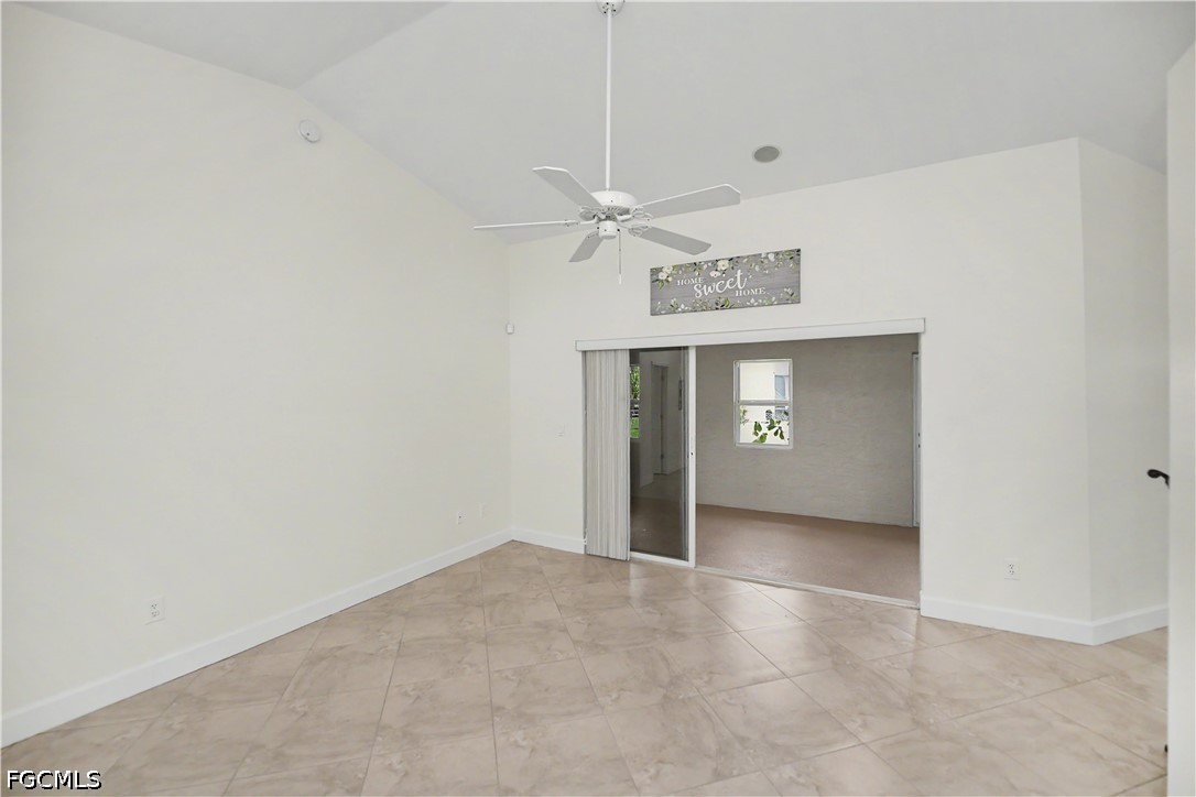 3 Bed SingleFamilyResidence for Sale in Cape Coral, photo 12