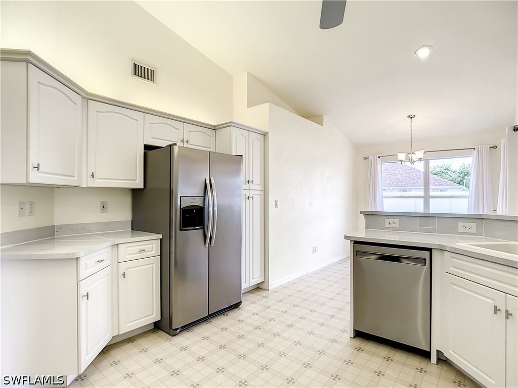 3 Bed SingleFamilyResidence for Sale in Cape Coral, photo 12