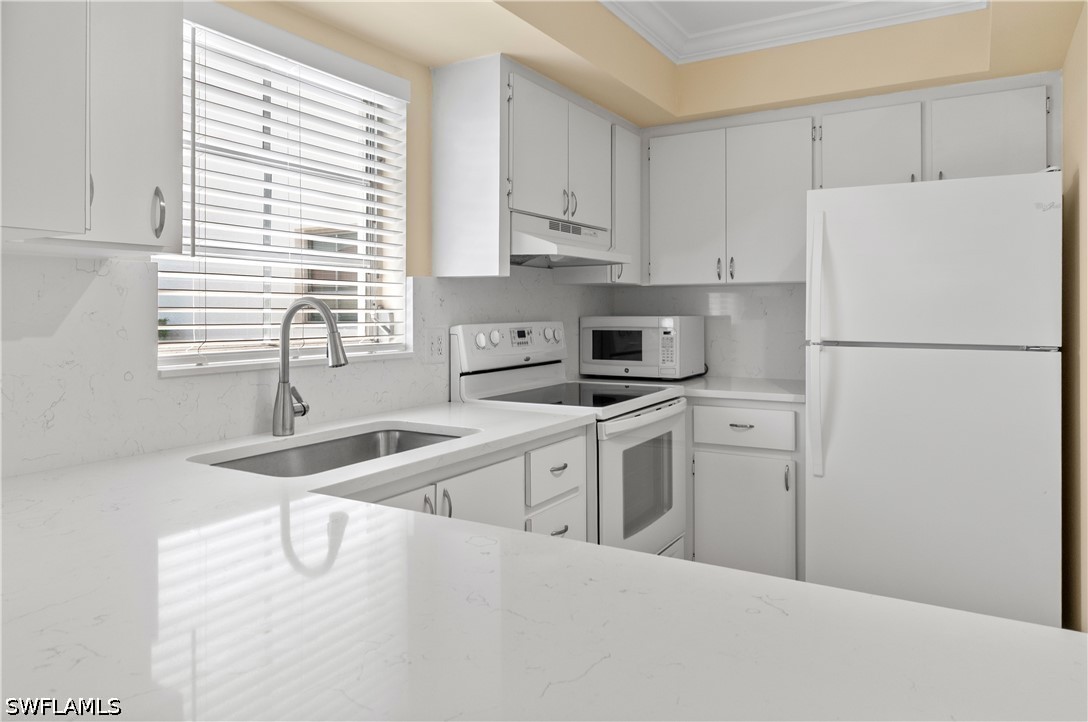 2 Bed Condominium for Sale in Naples, photo 12