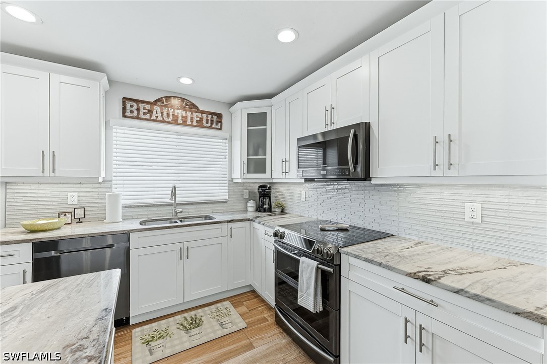 3 Bed Pool Home for Sale in Naples Park, photo 12