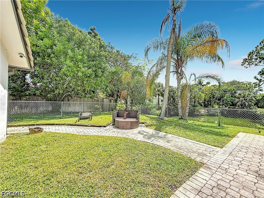 3 Bed Pool Home for Sale in Acreage, photo 12