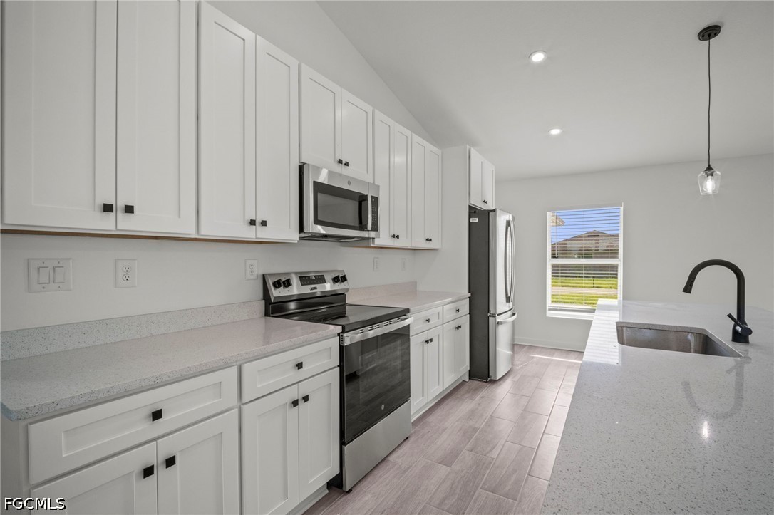 4 Bed SingleFamilyResidence for Sale in Cape Coral, photo 12