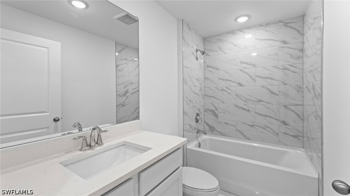 4 Bed SingleFamilyResidence for Sale in Lehigh Acres, photo 12