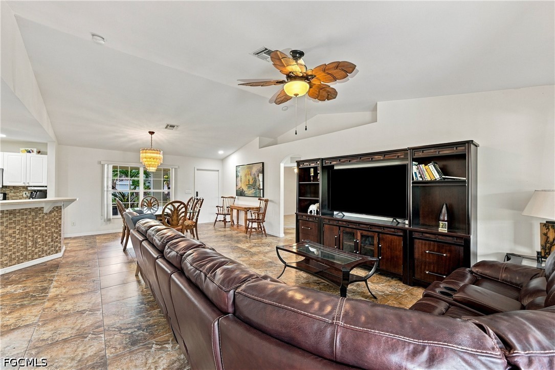 3 Bed SingleFamilyResidence for Sale in Cape Coral, photo 12