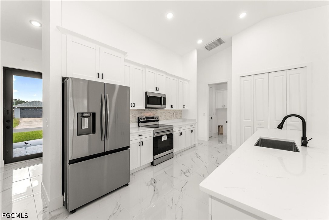 4 Bed SingleFamilyResidence for Sale in Buckingham Park, photo 12