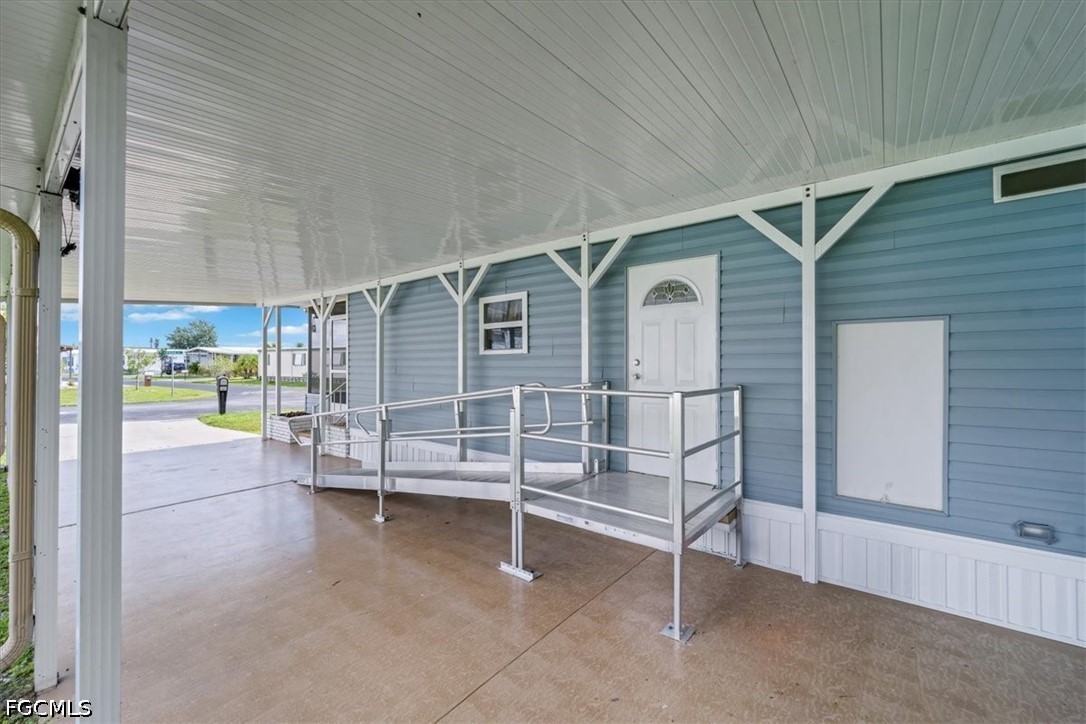 2 Bed ManufacturedHome for Sale in North Fort Myers, photo 12