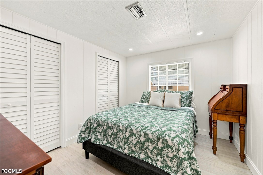 2 Bed ManufacturedHome for Sale in North Fort Myers, photo 12