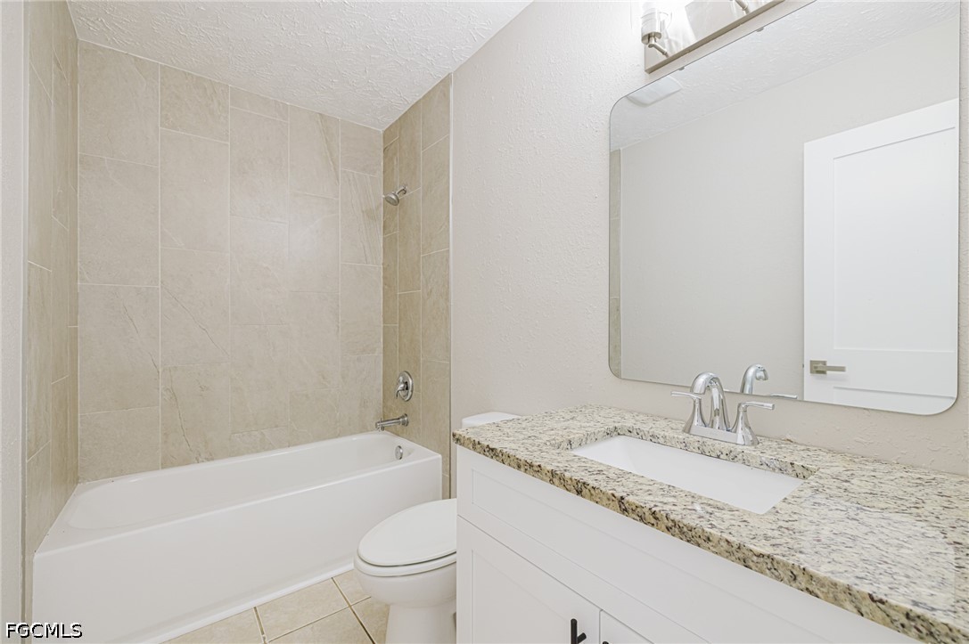 2 Bed Waterfront Home for Sale in Cape Coral, photo 12
