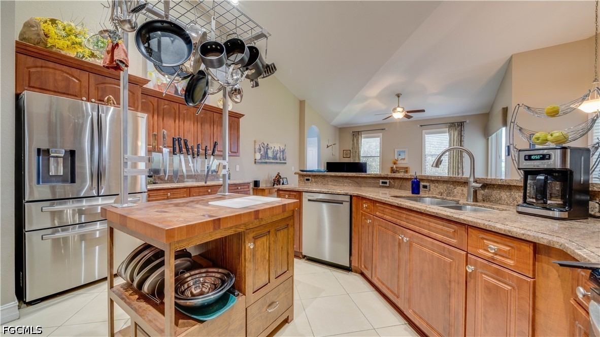 3 Bed SingleFamilyResidence for Sale in Cape Coral, photo 12