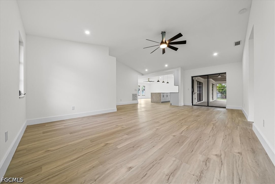 3 Bed SingleFamilyResidence for Sale in Cape Coral, photo 12