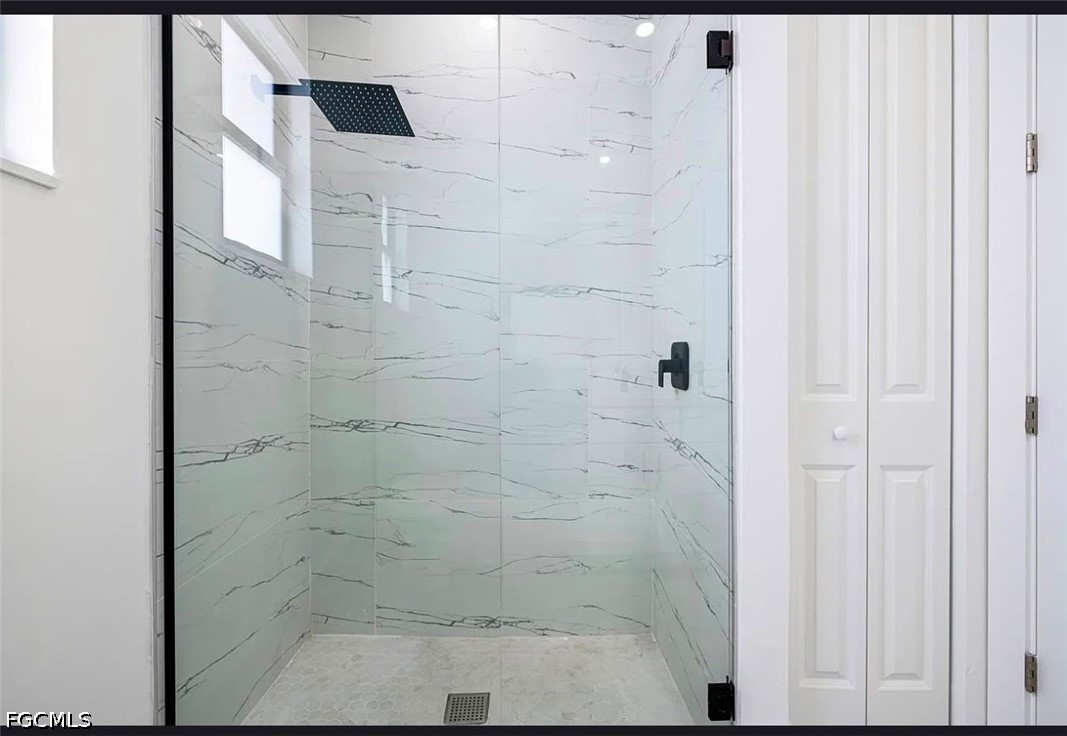 3 Bed SingleFamilyResidence for Sale in Greenbriar, photo 12