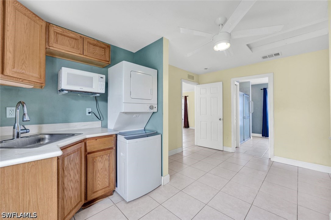 3 Bed SingleFamilyResidence for Sale in Naples, photo 12