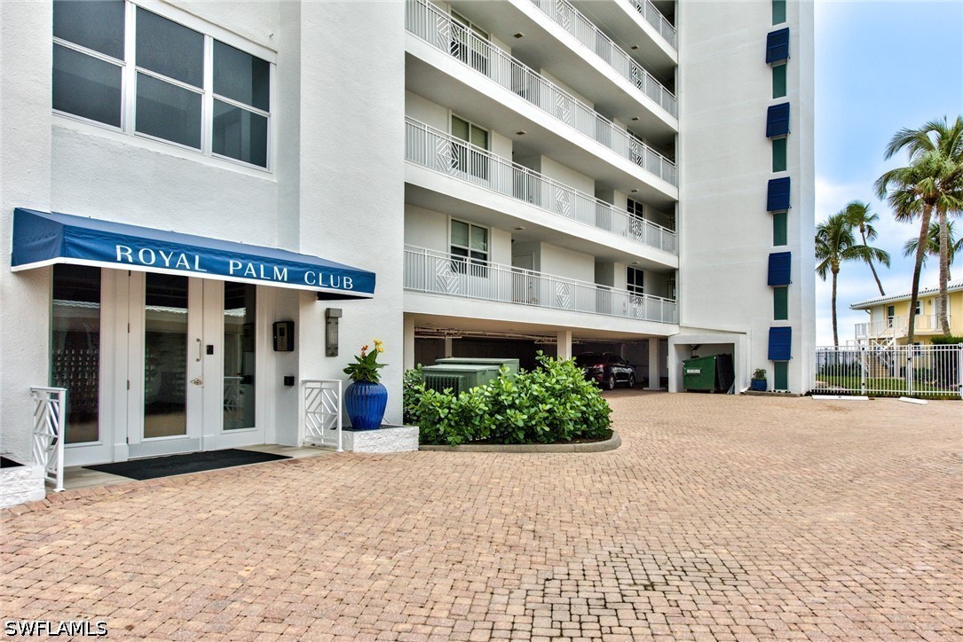 2 Bed Waterfront Home for Sale in Naples, photo 12