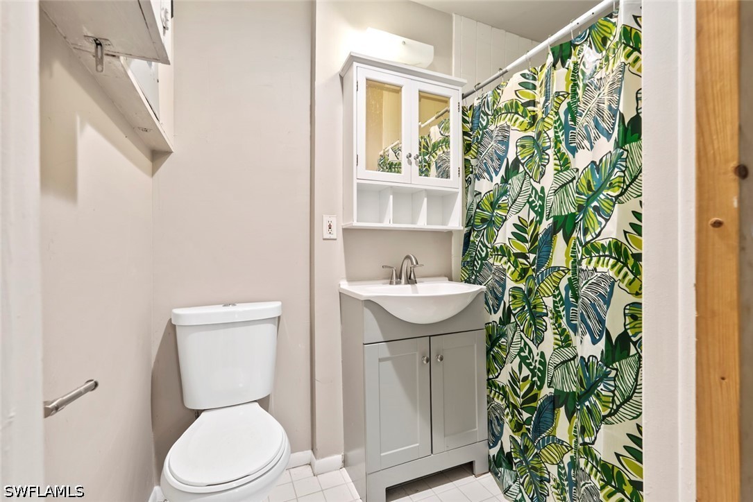 2 Bed SingleFamilyResidence for Sale in Lehigh Acres, photo 12